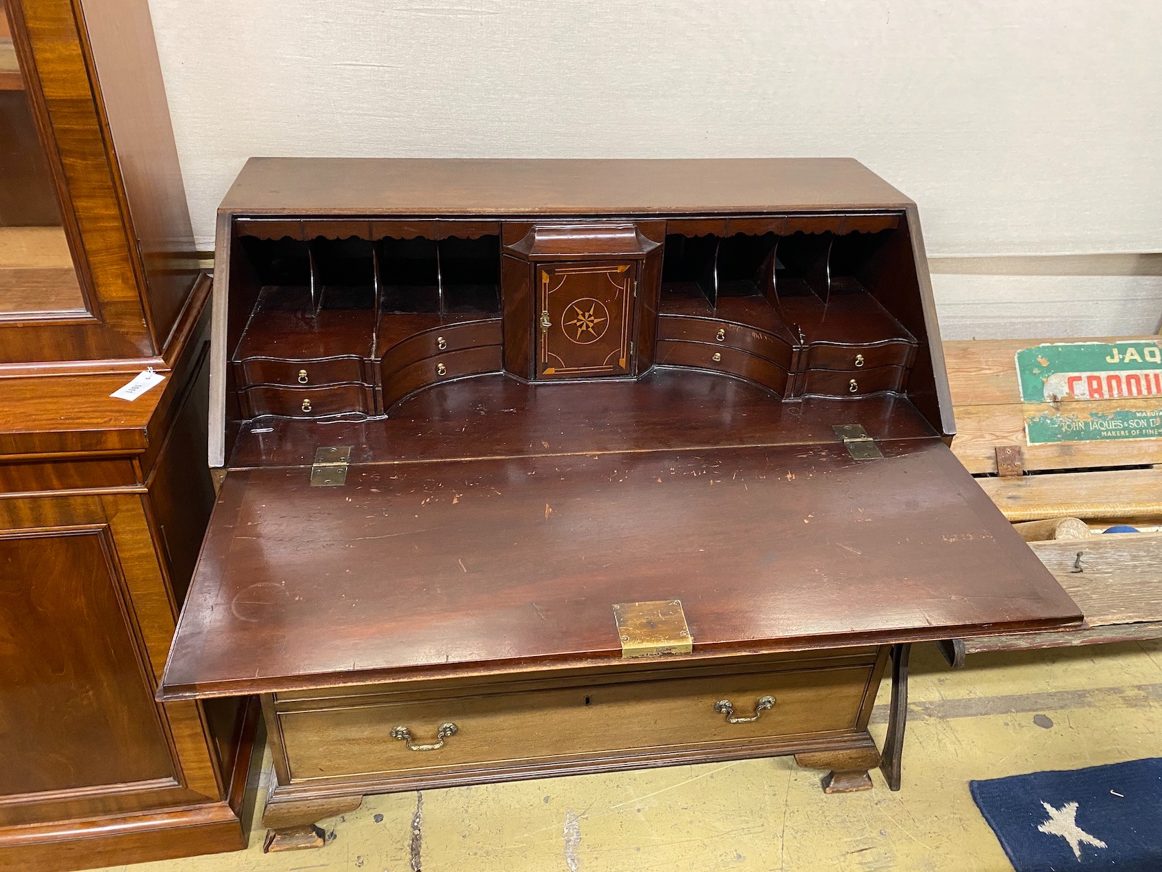 A George III mahogany bureau with parquetry interior, width 107cm, depth 56cm, height 108cm